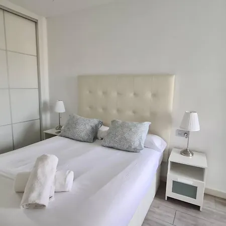 Playamar-apto Soleado Piscina Y Playa Lägenhet