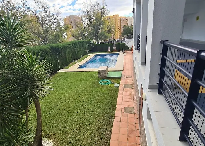 Playamarapto Soleado Piscina Y Playa Torremolinos
